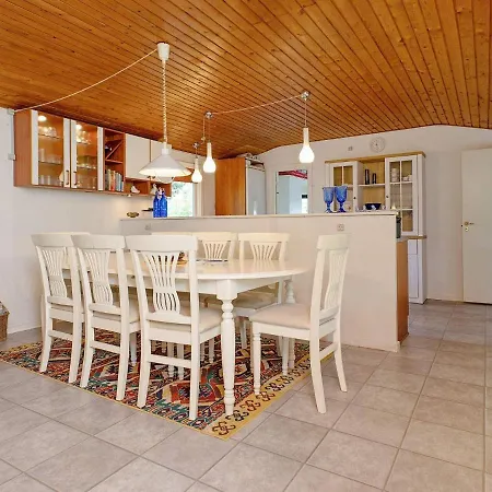 6 Person In Dannemare Semesterbostad *